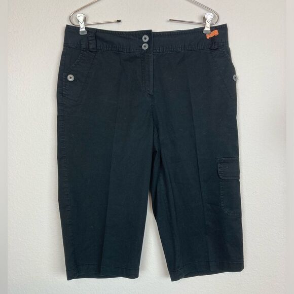 Rafaella Cargo Capris with side and back pockets w/ metal buttons - Picture 1 of 7